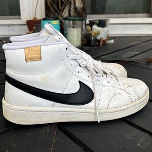 Nike Court Royale 2 Mid-Top Men’s Sneaker